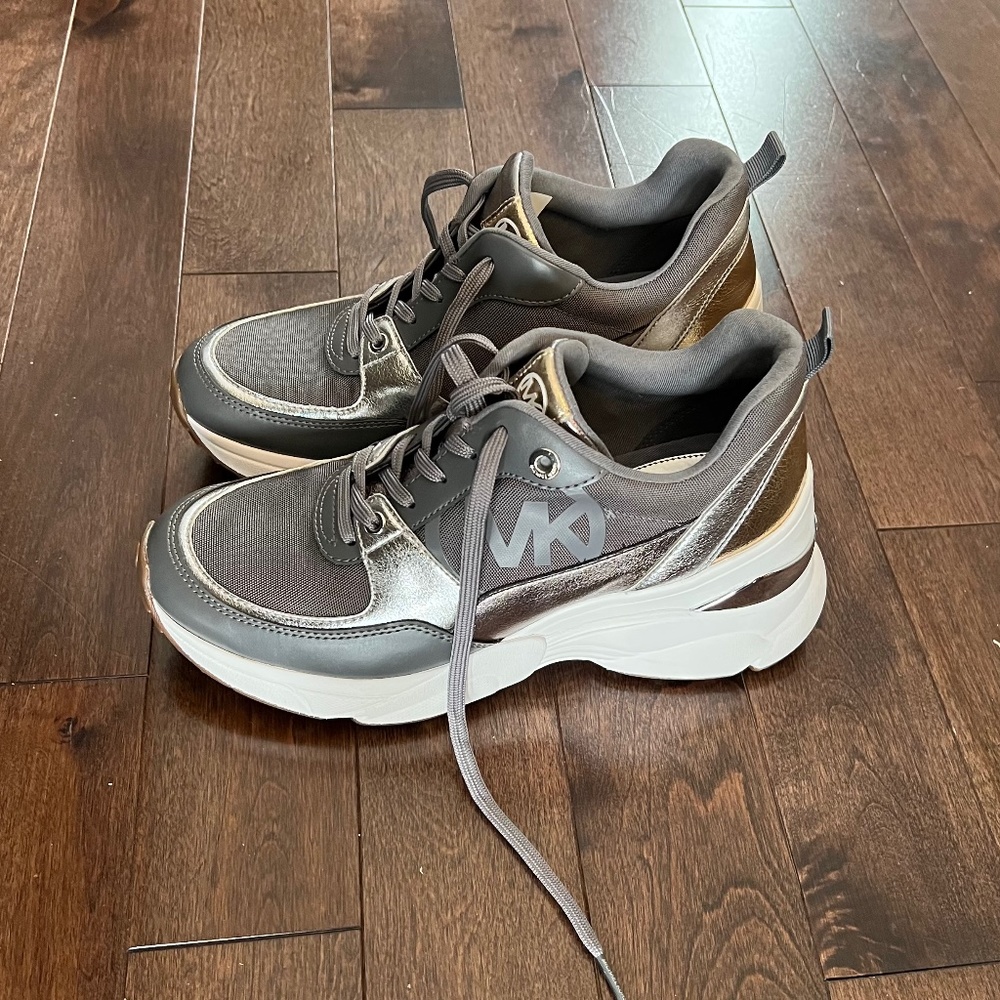 Michael Kors sneakers  new